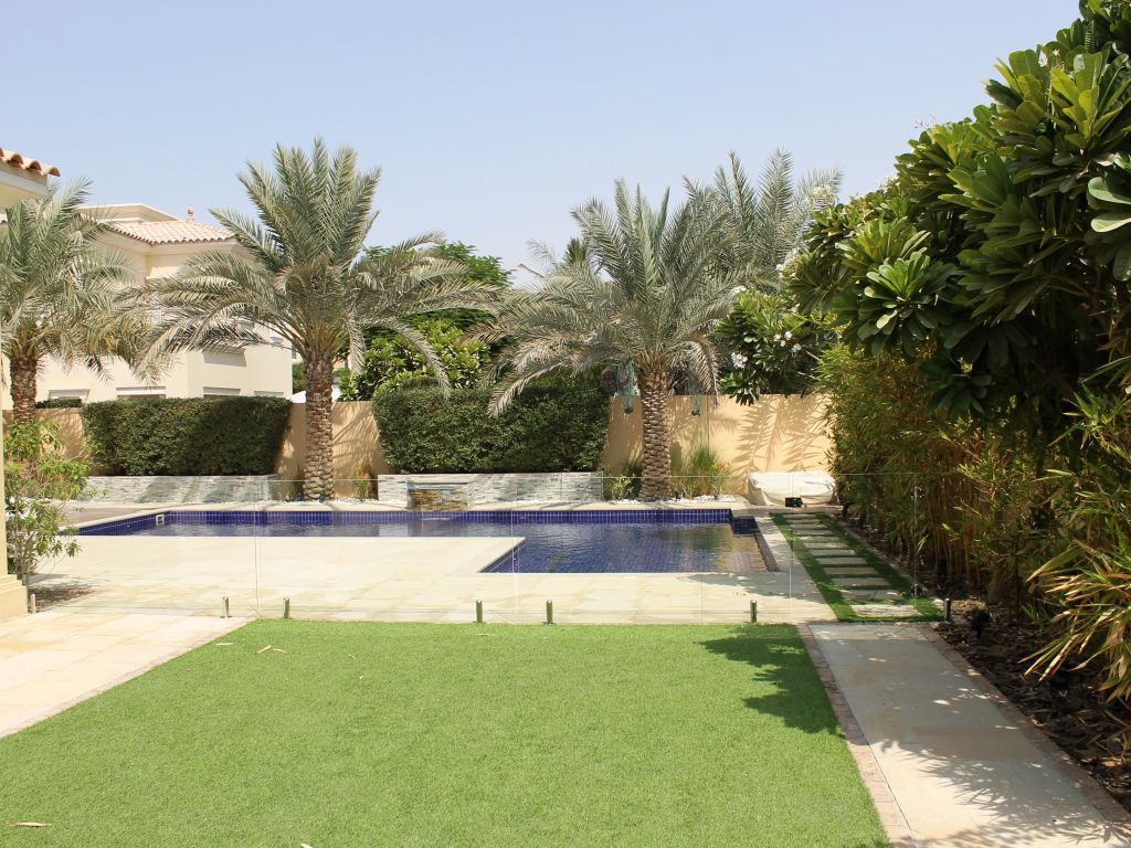 Glass Pool Fencing Arabian Ranches Dubai 001