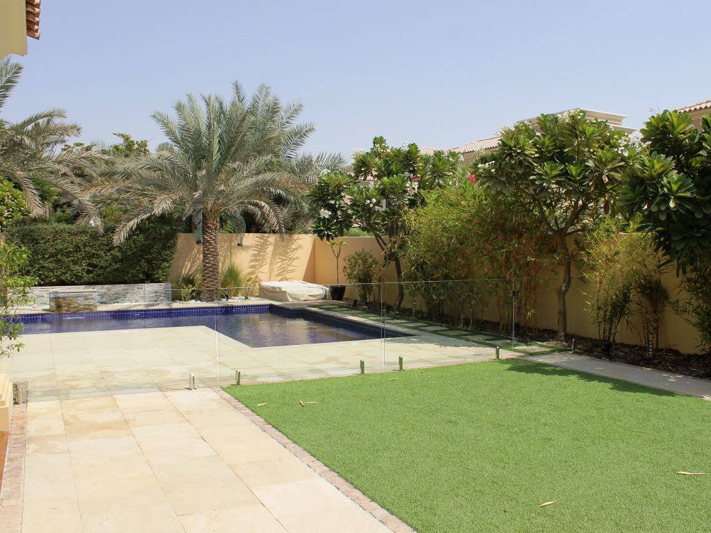 Glass Pool Fencing Arabian Ranches Dubai 002